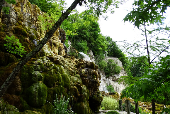 fontaines pétrifiantes, la sône