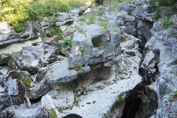 gorges, fier